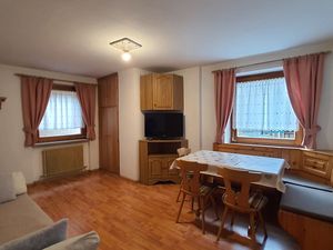 22232093-Ferienwohnung-5-Canazei-300x225-3