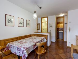 22676761-Ferienwohnung-6-Canazei-300x225-3