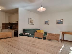 23505152-Ferienwohnung-6-Canazei-300x225-3