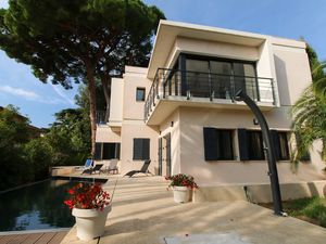 22445019-Ferienwohnung-7-Cannes-300x225-2