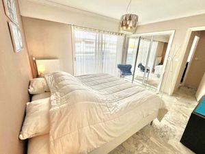 22324495-Ferienwohnung-6-Cannes-300x225-4