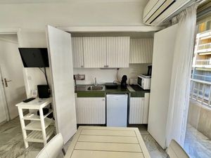 23091805-Ferienwohnung-2-Cannes-300x225-4