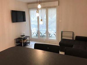 23091475-Ferienwohnung-4-Cannes-300x225-1