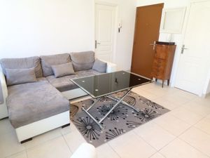 23545080-Ferienwohnung-2-Cannes-300x225-1