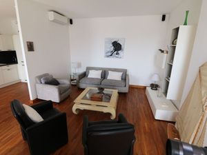 23545083-Ferienwohnung-4-Cannes-300x225-5