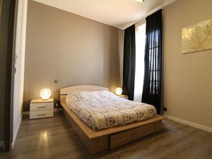 23545082-Ferienwohnung-4-Cannes-300x225-4