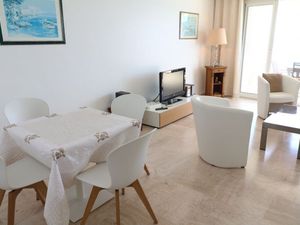 23545078-Ferienwohnung-4-Cannes-300x225-4