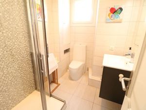 23545092-Ferienwohnung-4-Cannes-300x225-1