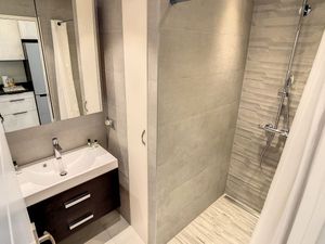 23545094-Ferienwohnung-4-Cannes-300x225-3