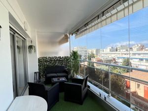 23552089-Ferienwohnung-4-Cannes-300x225-0