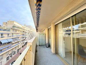 23567981-Ferienwohnung-2-Cannes-300x225-2