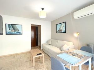 23567981-Ferienwohnung-2-Cannes-300x225-3