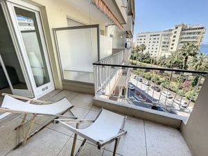 23692121-Ferienwohnung-4-Cannes-300x225-3