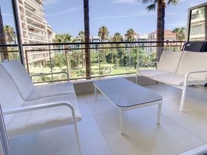 23826841-Ferienwohnung-4-Cannes-300x225-3