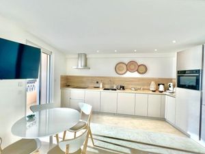 23966405-Ferienwohnung-4-Cannes-300x225-2