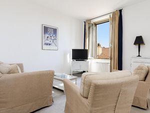 23681759-Ferienwohnung-4-Cannes-300x225-1