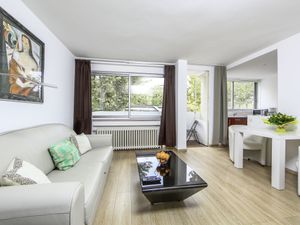 23843245-Ferienwohnung-2-Cannes-300x225-0