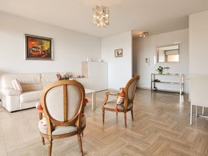 23731637-Ferienwohnung-4-Cannes-300x225-3