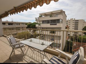 23736860-Ferienwohnung-4-Cannes-300x225-2