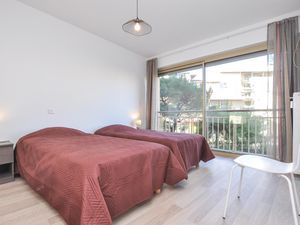 23762255-Ferienwohnung-4-Cannes-300x225-2