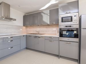 23762255-Ferienwohnung-4-Cannes-300x225-5