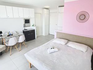 24009998-Ferienwohnung-2-Cannes-300x225-4