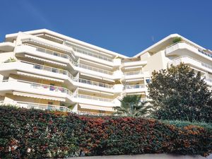 23737194-Ferienwohnung-2-Cannes-300x225-4