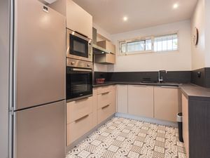 23748956-Ferienwohnung-4-Cannes-300x225-3