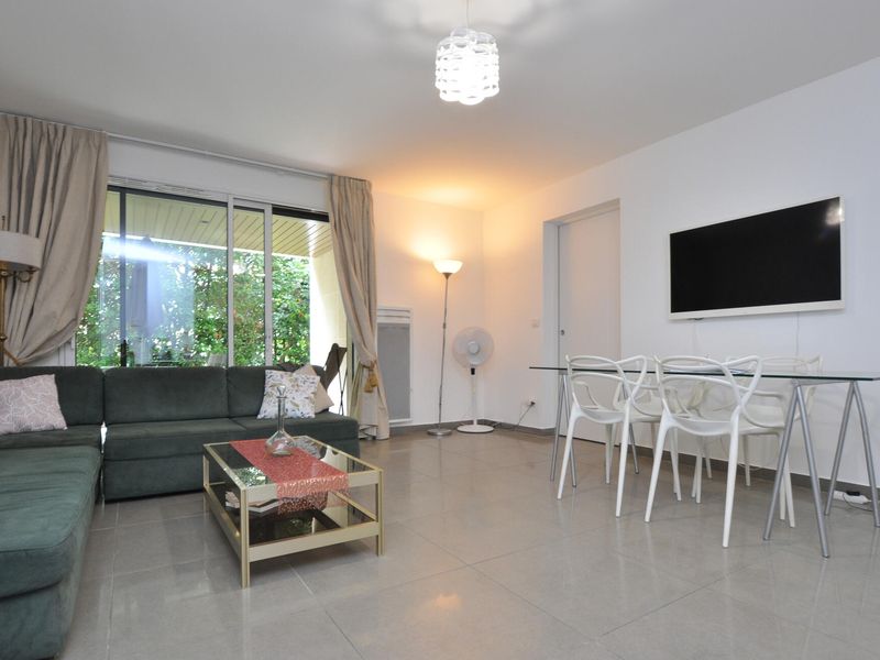 24018378-Ferienwohnung-6-Cannes-800x600-2