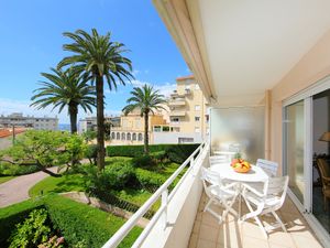 23841139-Ferienwohnung-4-Cannes-300x225-1