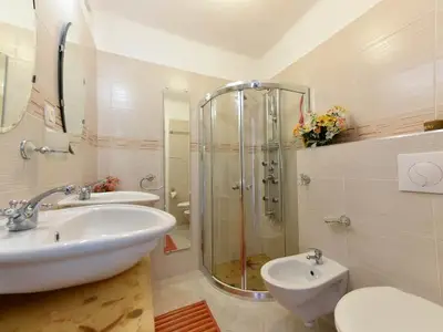 Bad/Dusche