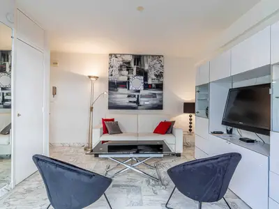 Ferienwohnung für 3 Personen (23 m²) in Cannes 1/10