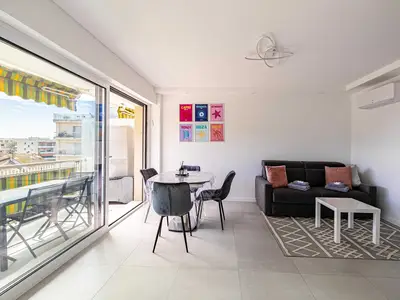 Ferienwohnung für 5 Personen (45 m²) in Cannes 1/10