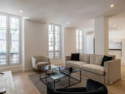 Ferienwohnung für 7 Personen (90 m²) in Cannes 1/10