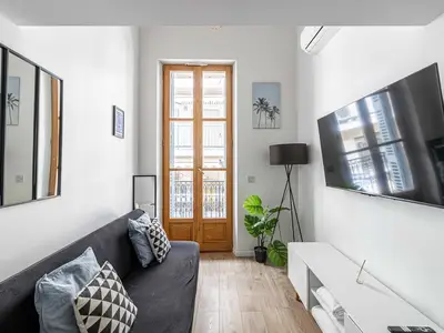 Ferienwohnung für 4 Personen (33 m²) in Cannes 1/8