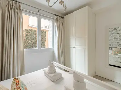 Ferienwohnung für 7 Personen (67 m²) in Cannes 1/10