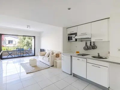 Ferienwohnung für 3 Personen (45 m²) in Cannes 3/10
