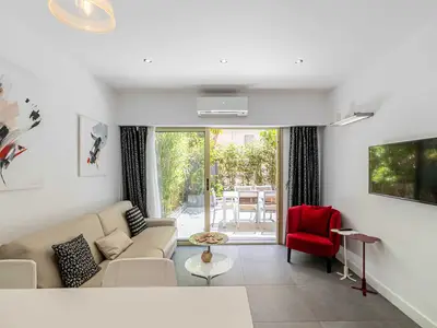 Ferienwohnung für 5 Personen (45 m²) in Cannes 1/10
