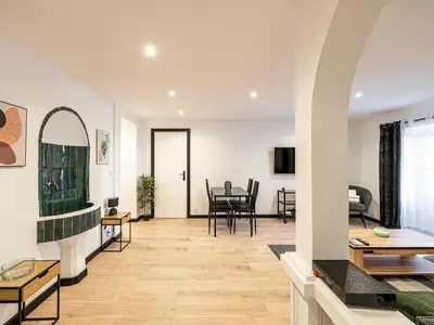 DiningRoom