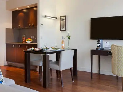 DiningRoom
