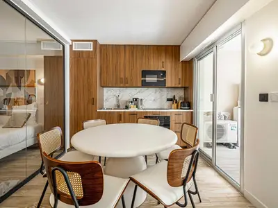 DiningRoom