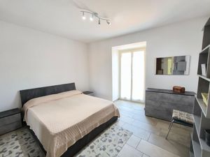 24050863-Ferienwohnung-4-Cannobio-300x225-3