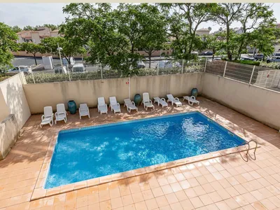 PoolOfHouse