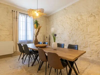DiningRoom
