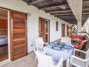 23765023-Ferienwohnung-4-Capo Rizzuto-300x225-1