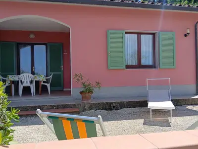 Villa Giuliana, Garten und Außenplatz.