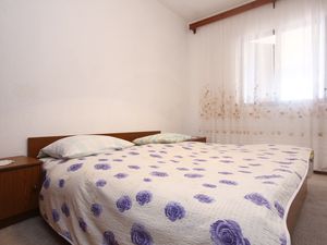 18550603-Ferienwohnung-7-Cara-300x225-5