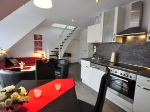 23466037-Ferienwohnung-4-Carolinensiel-300x225-3