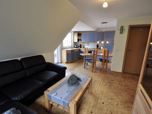 23989168-Ferienwohnung-4-Carolinensiel-300x225-4