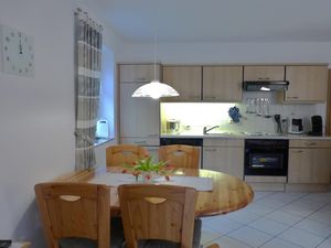 23989211-Ferienwohnung-4-Carolinensiel-300x225-5